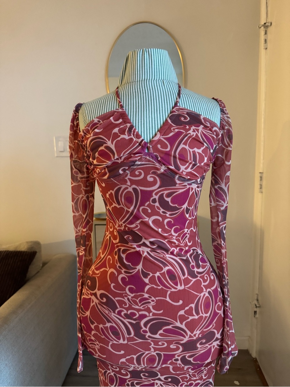 4SI3NNA Pink & White Long Sleeve V-Neck Patterned Dress